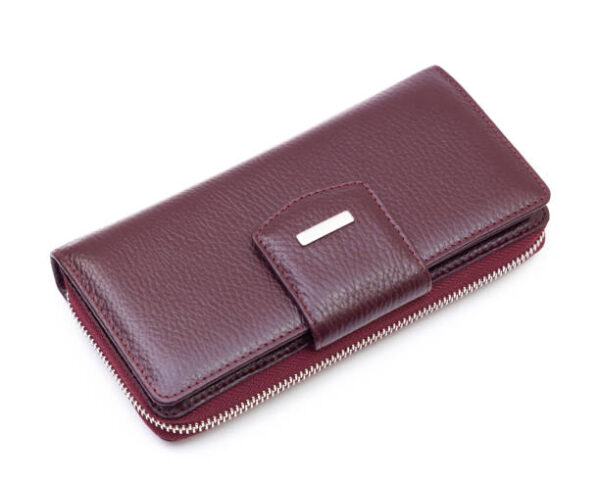 Stylish Look Wallet – Modern & Trendy Men’s Accessory